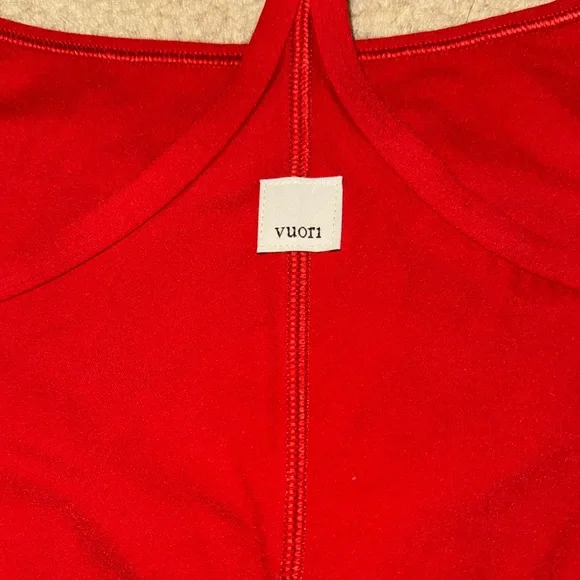 Vuori Red High-Waist Leggings & Sports Bra Set - Picture 4 of 6
